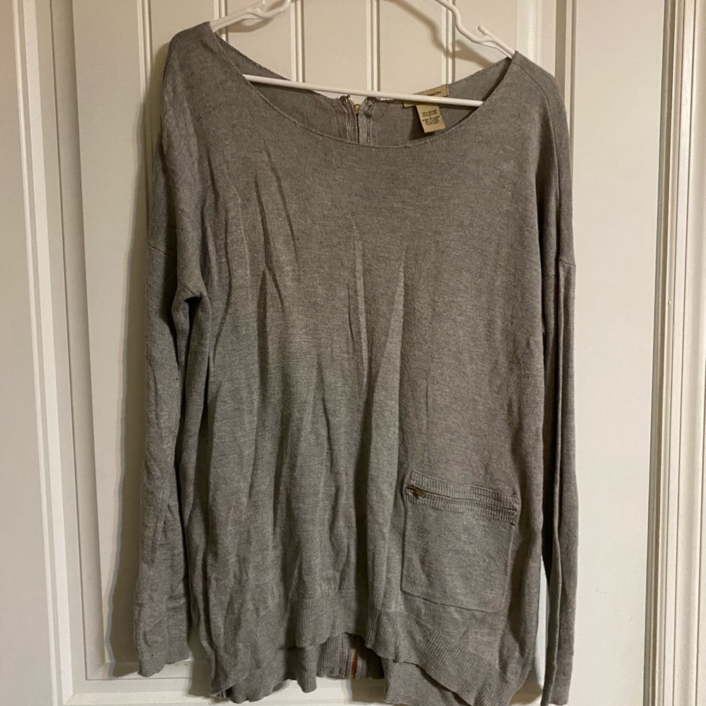 Vertical Design light sweater